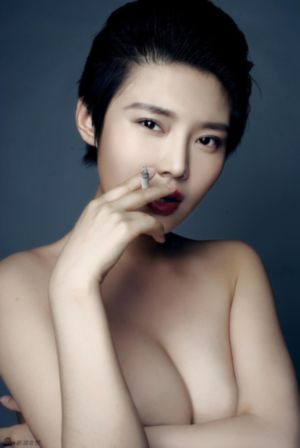 韩国《漂亮的女邻居》